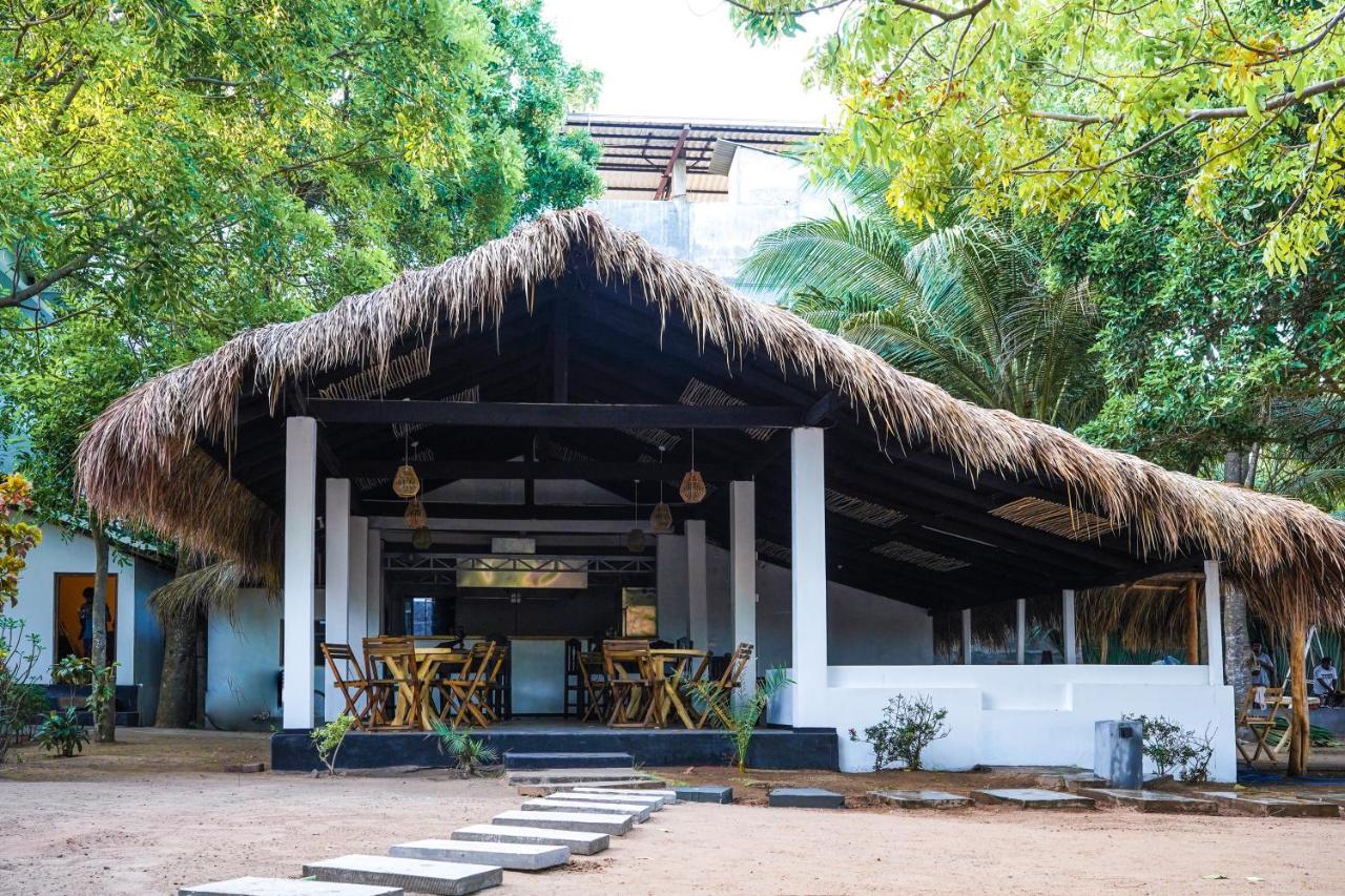 Atteriya Chill Hotel Arugam Bay Exterior photo